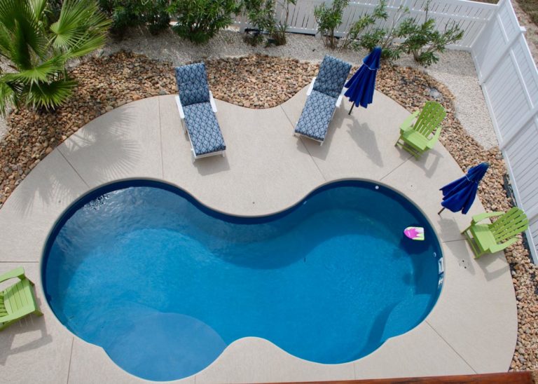 latham picasso pool