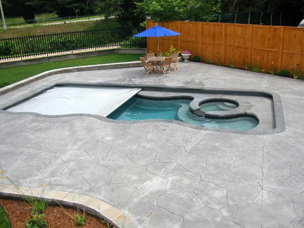 Laguna Deluxe Fiberglass Pool