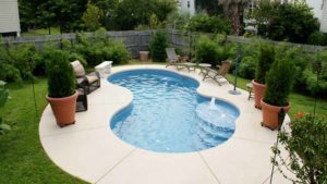 latham picasso pool