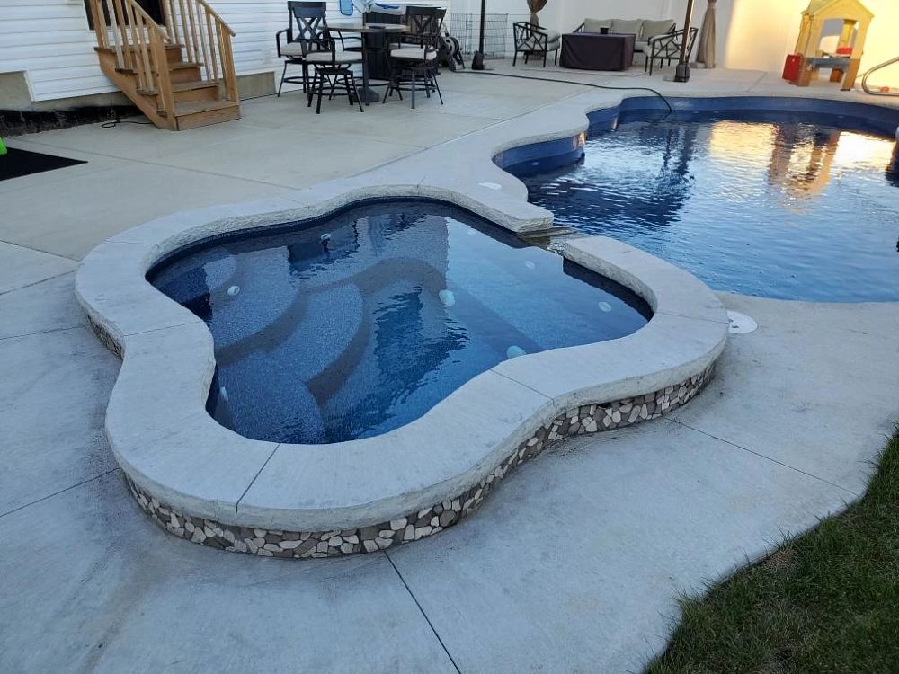 Latham Fiberglass Barcelona | Crystite Classic Ocean Blue inground pool