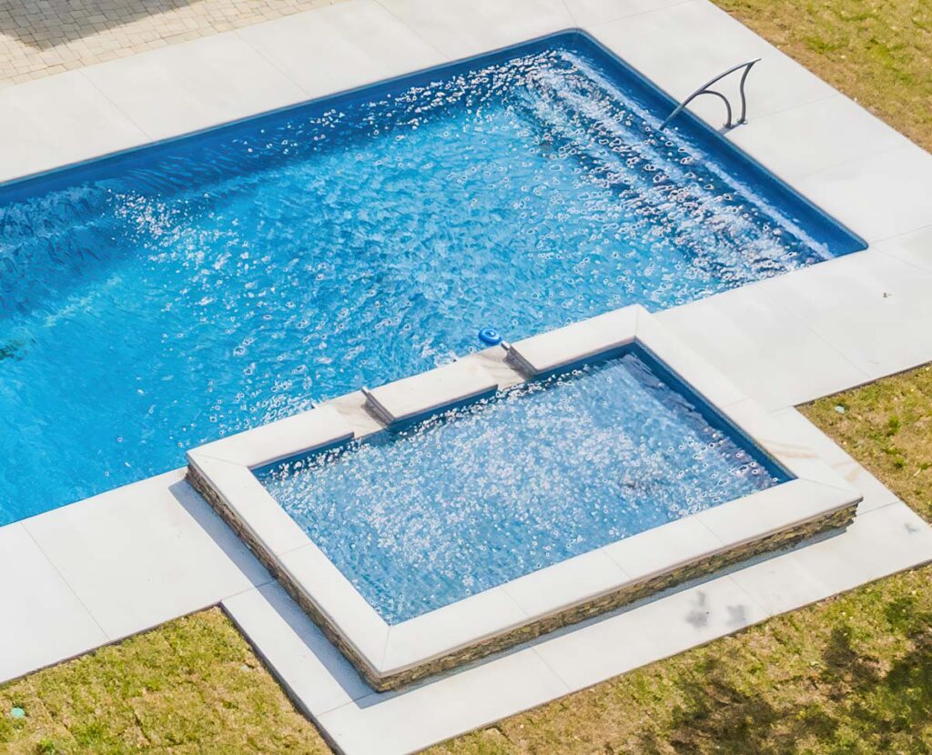 monaco-ocean-blue-G2-fiberglass-aerial-tanning-ledge-diving-board