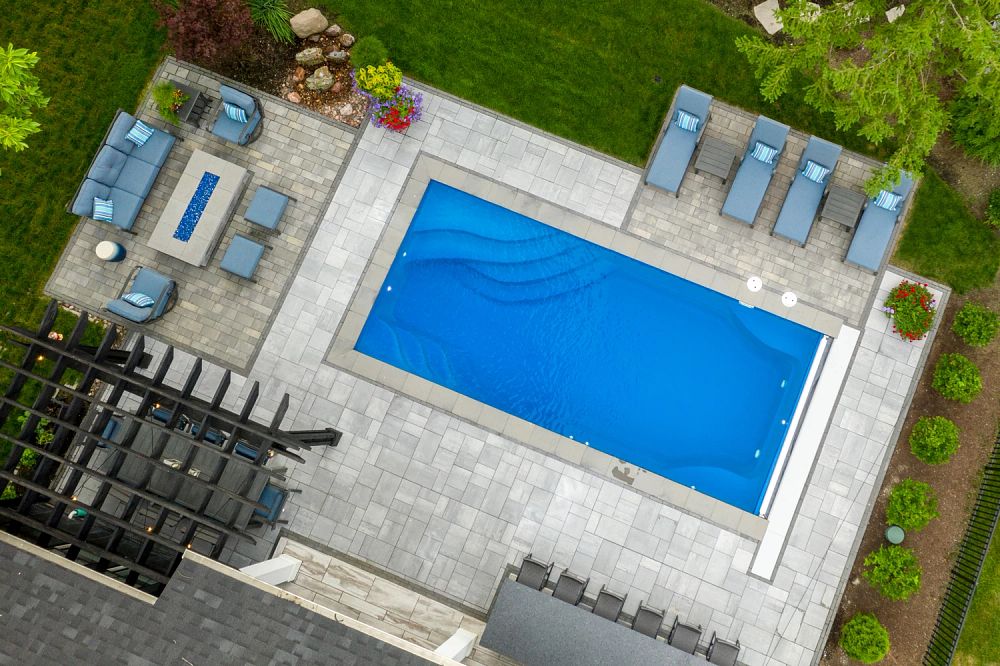 Latham Fiberglass Regatta | OCEAN BLUE G2 inground pool