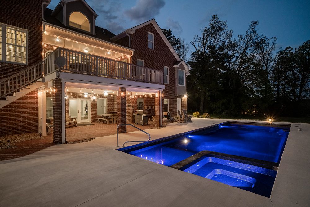 Latham Fiberglass Astoria | Crystite Crystal Night Sky inground pool