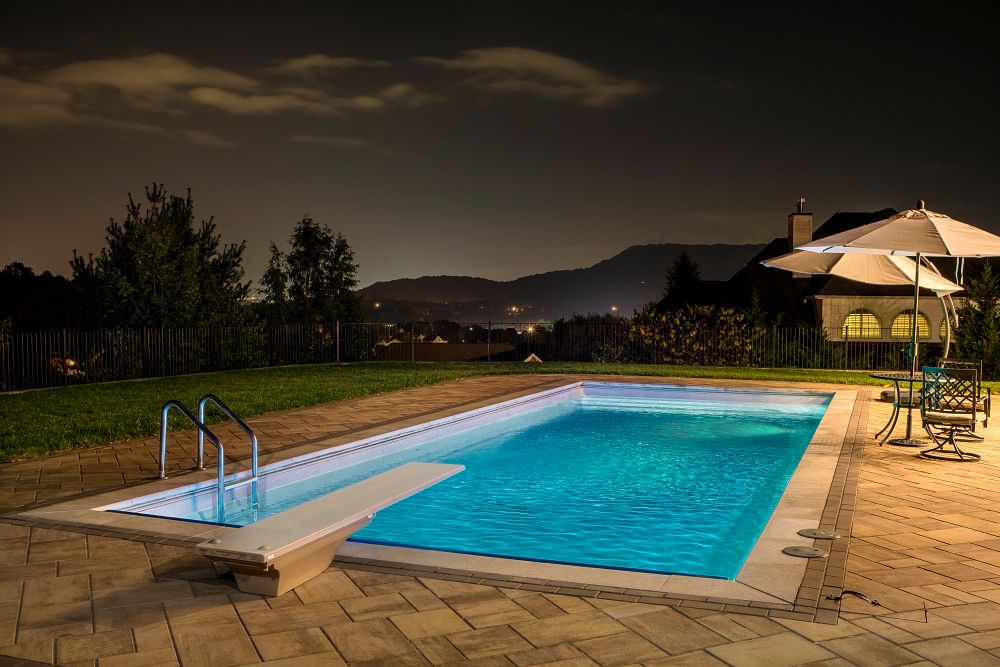 Latham Fiberglass Athens | Crystite Crystal Pearl White inground pool