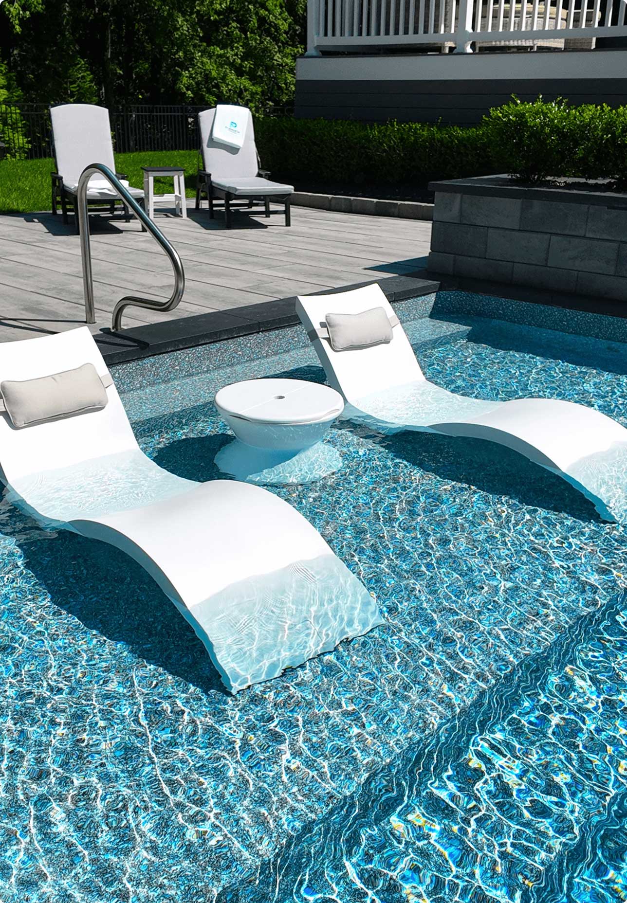 Tanning ledges make relaxation effortless.