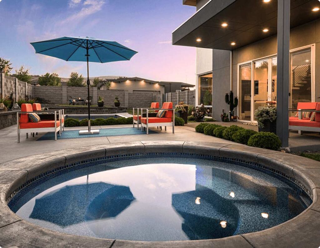 05_t_product-overview_spas_shasta-classic_03shasta-granite-fiberglass-modern-orange-accents-dusk.jpeg_2x